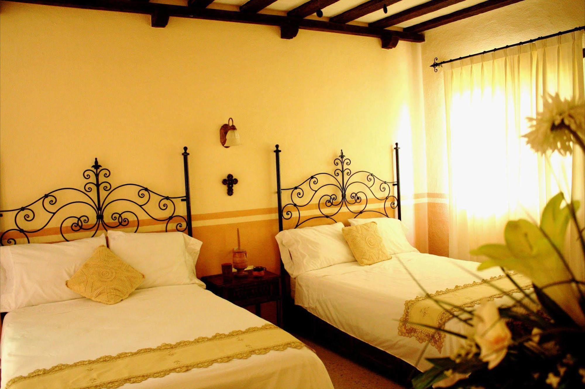 Hotel Casa Marlene à Valladolid  Extérieur photo