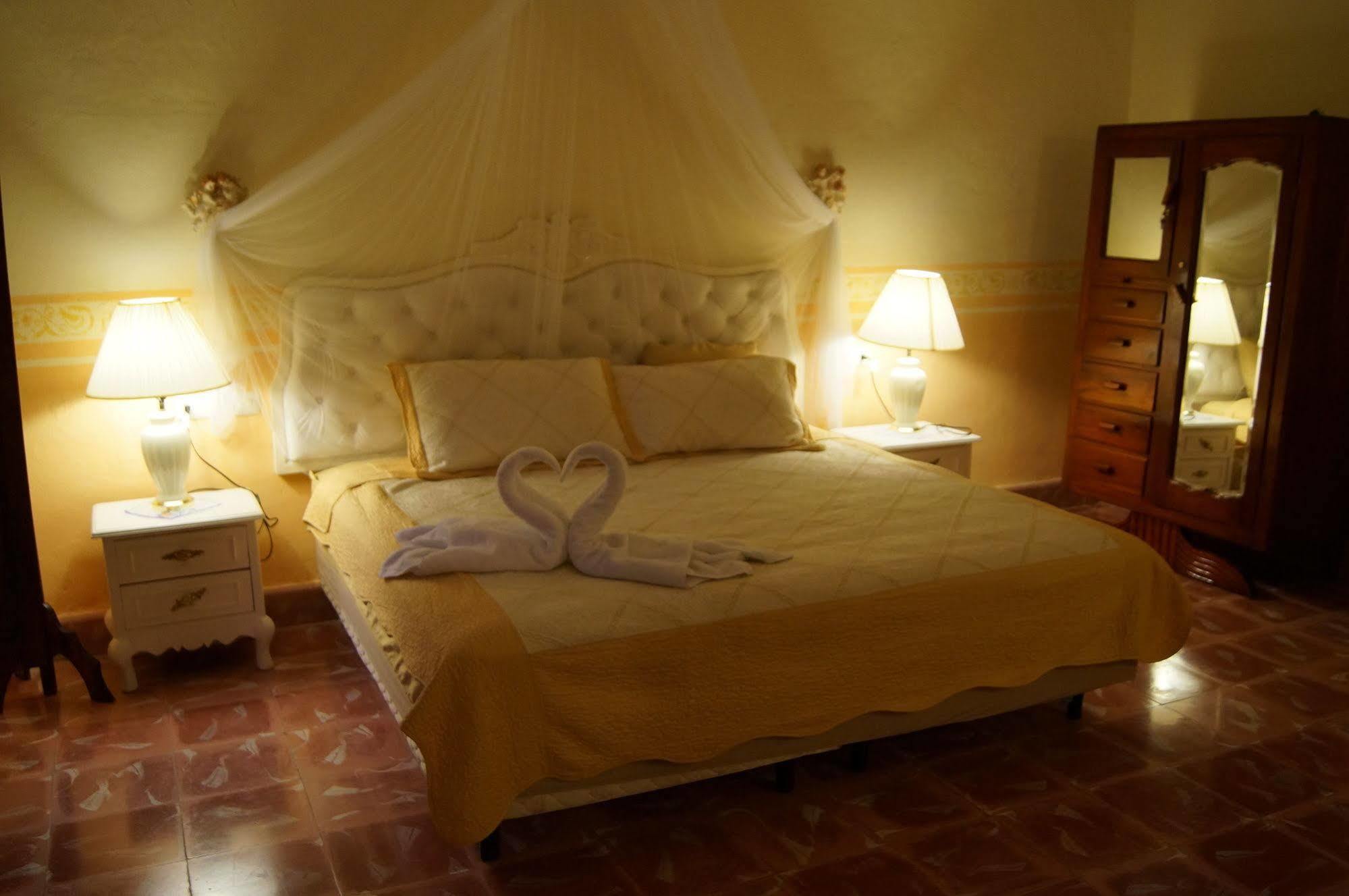 Hotel Casa Marlene à Valladolid  Extérieur photo