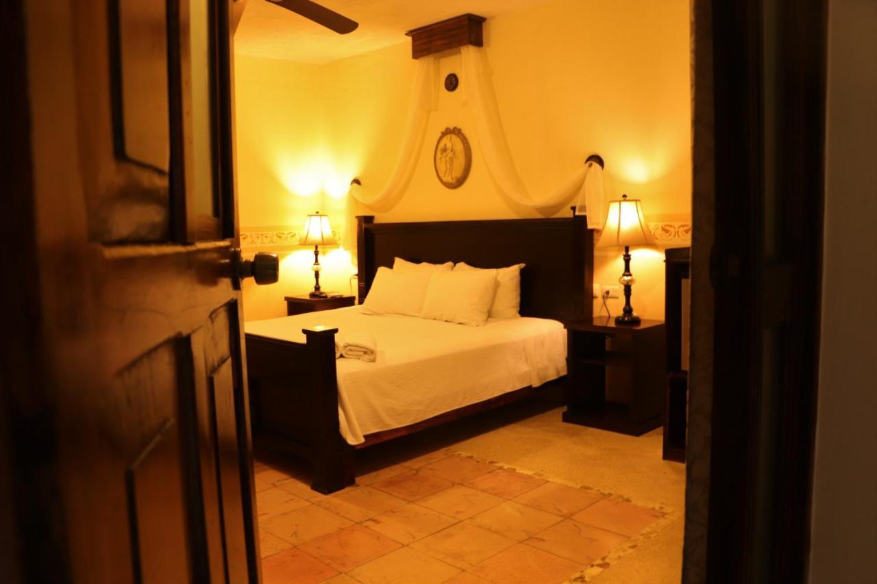 Hotel Casa Marlene à Valladolid  Extérieur photo